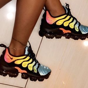 Womens Air Vapormax Plus 
“Tropical Sunset”